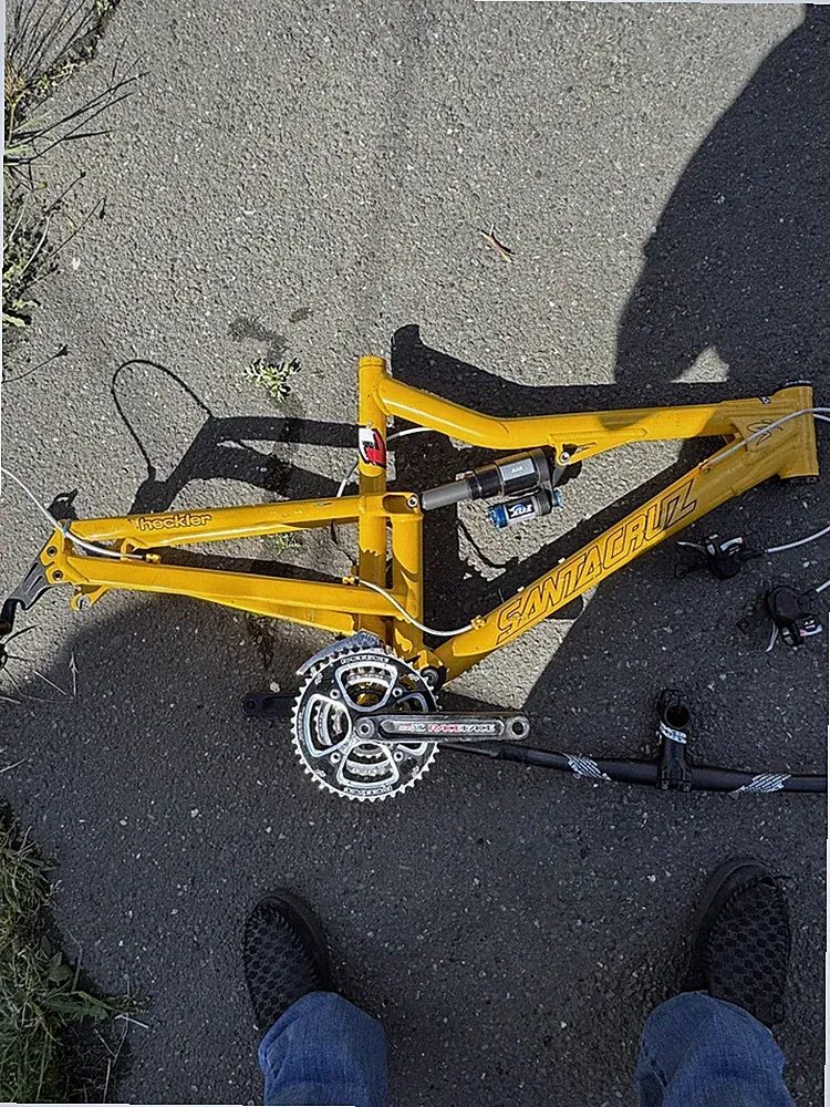 Santa Cruz Heckler Full Suspension Mountain Bike Medium Frame 26” USA